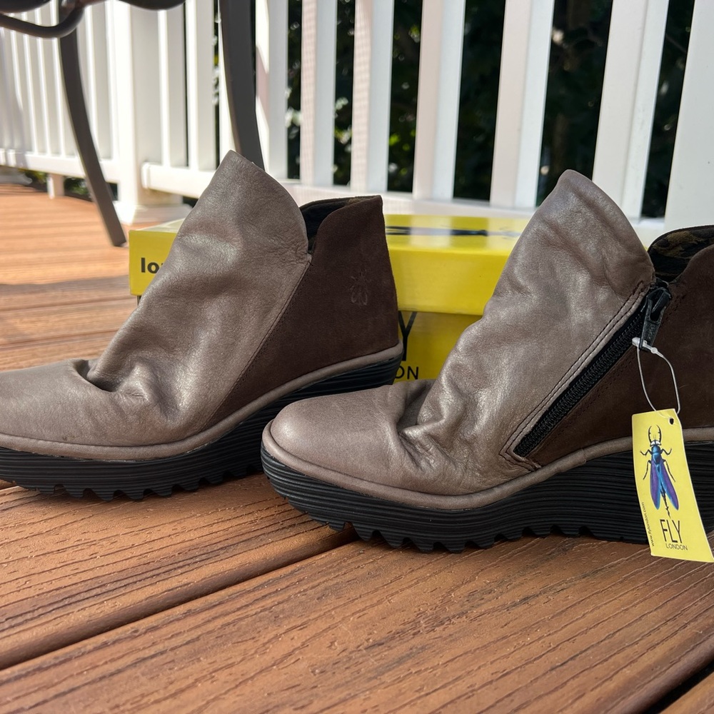 Fly London Yip Bootie Grey/Ground